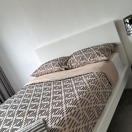 לונדון Albert Bridge Spacious Double Room מראה חיצוני תמונה