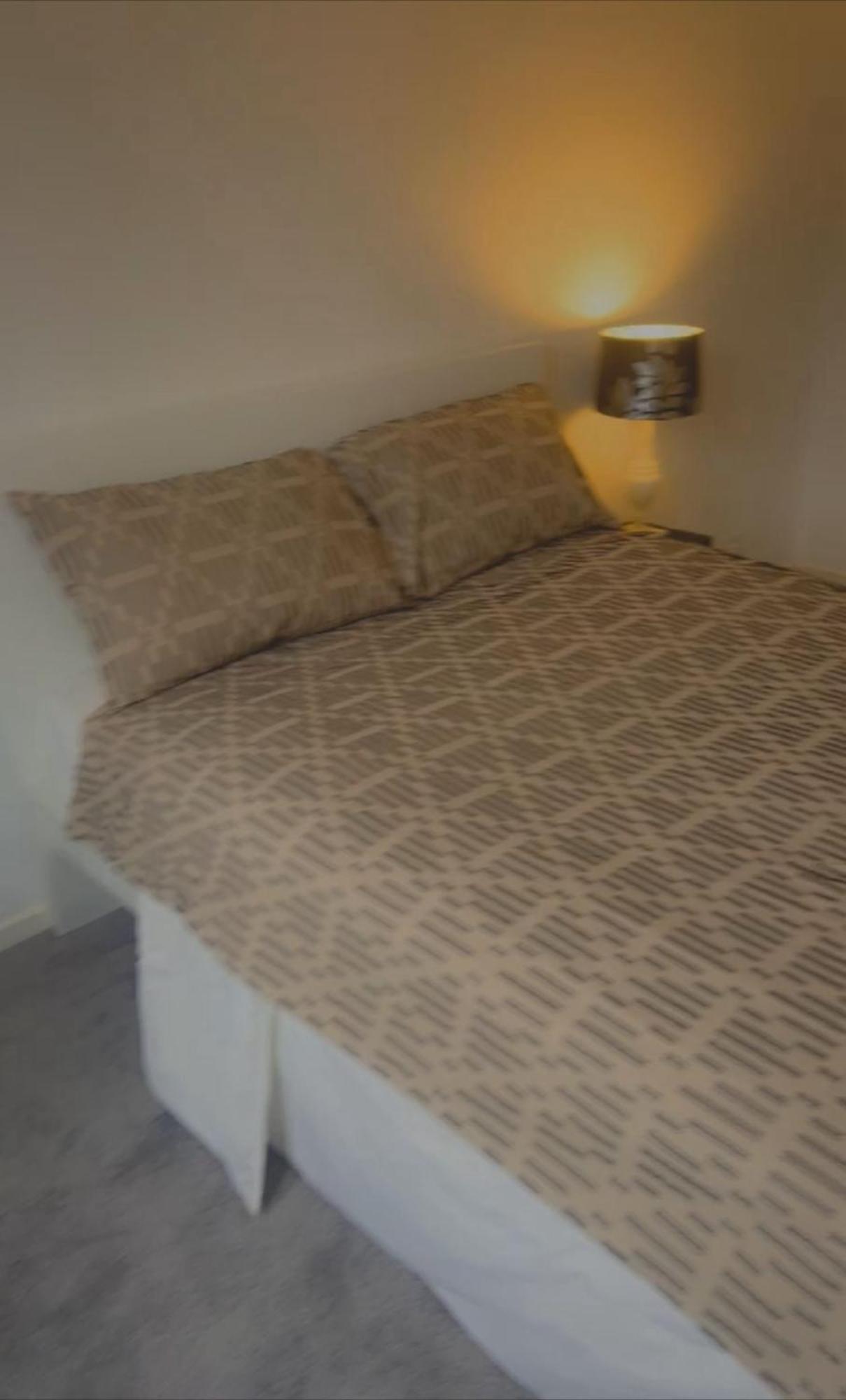 לונדון Albert Bridge Spacious Double Room מראה חיצוני תמונה